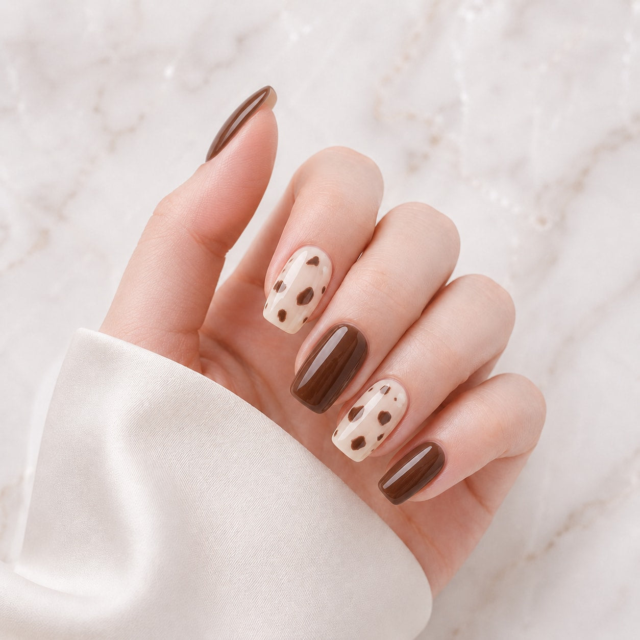 Chocolate Cow Print Accent Semi-Cured Gel Nail Strips - Wessiny product image 1